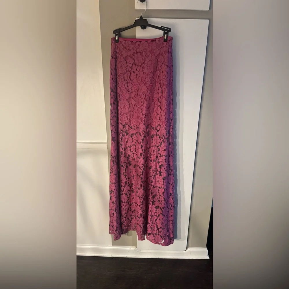 ALEXIS Estonia Pink Floral Lace Long Skirt NWT Size Small - Picture 1 of 6